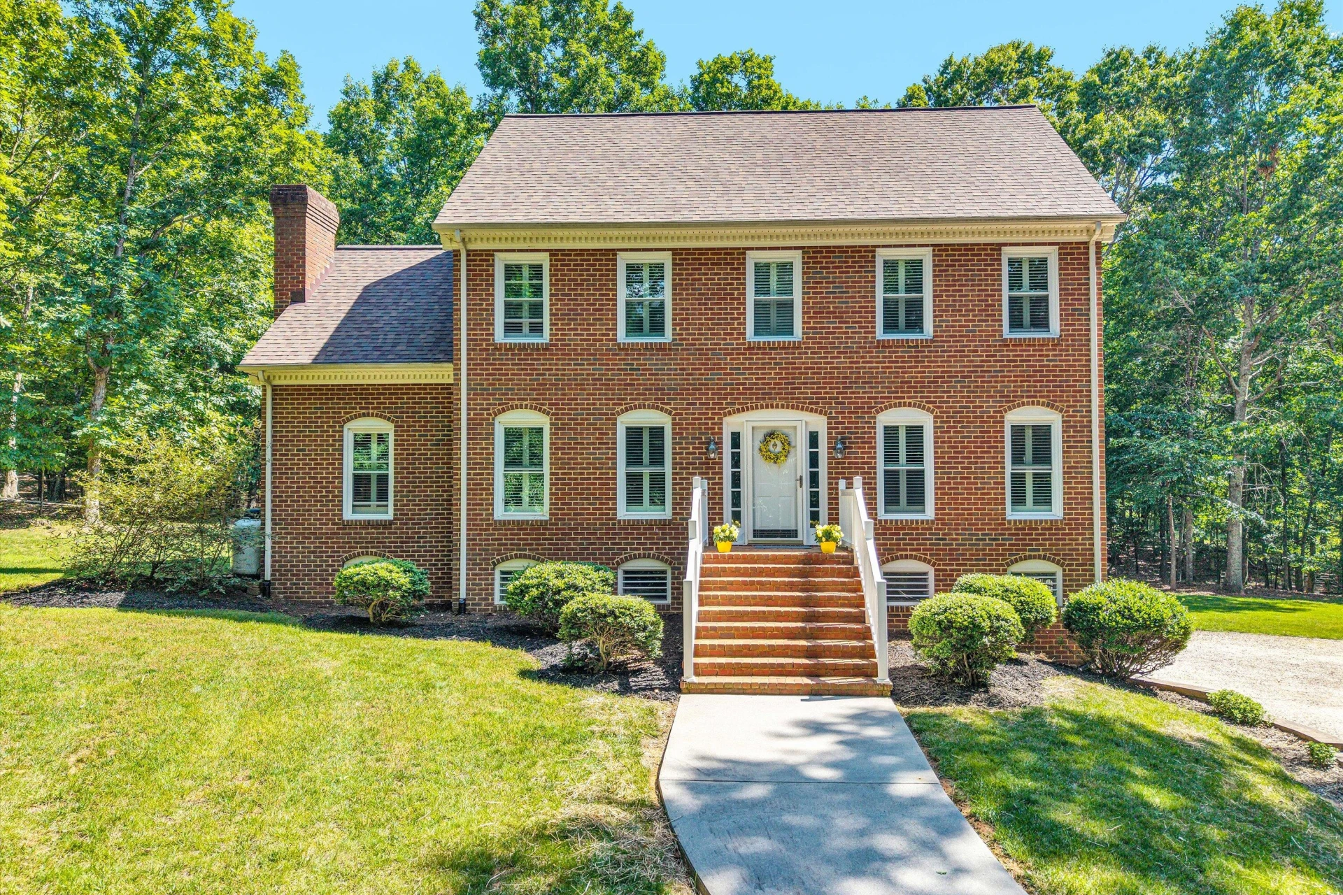 1432 Oakwood Knolls DR