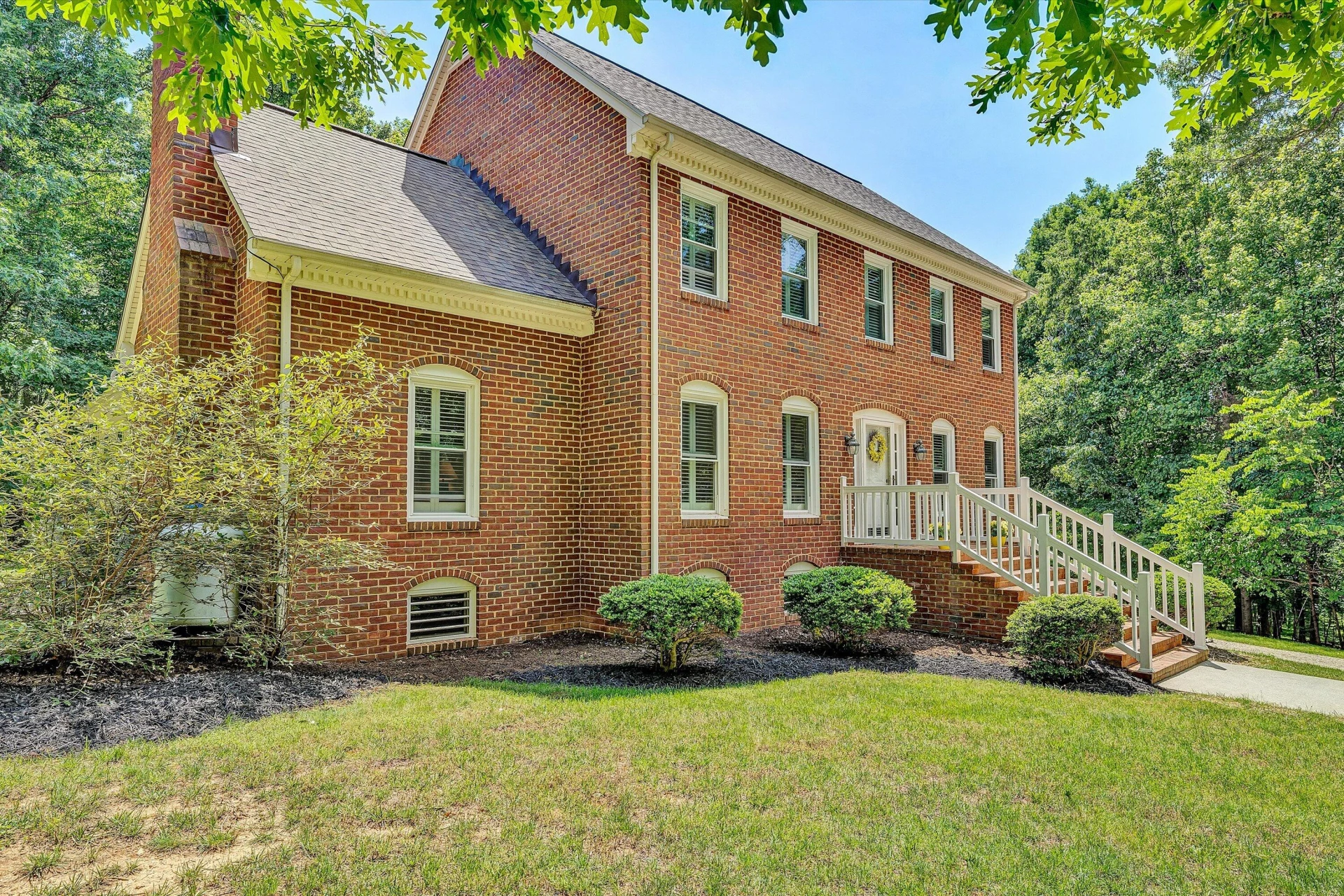1432 Oakwood Knolls DR - Photo 3