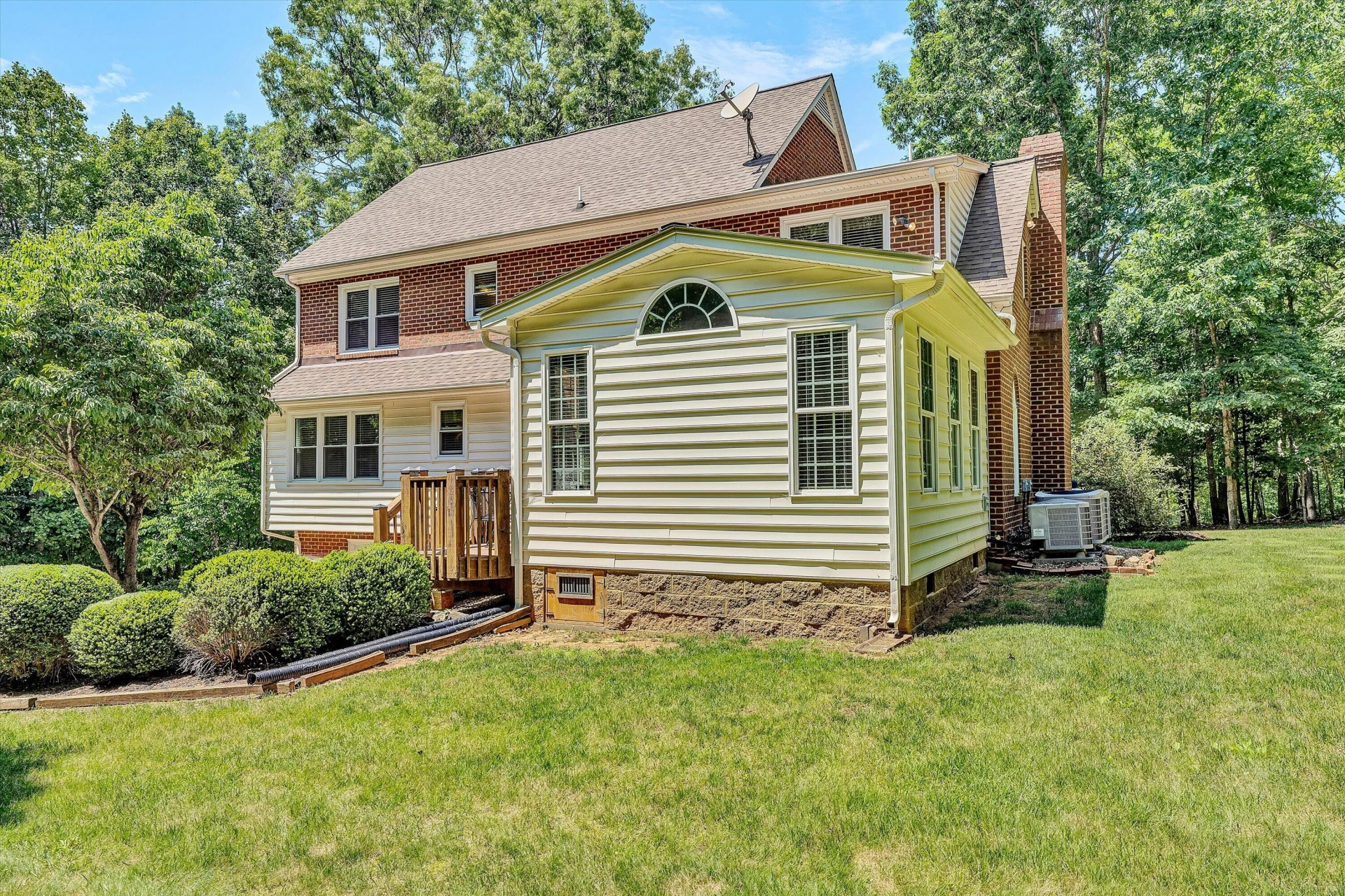 1432 Oakwood Knolls DR - Photo 44