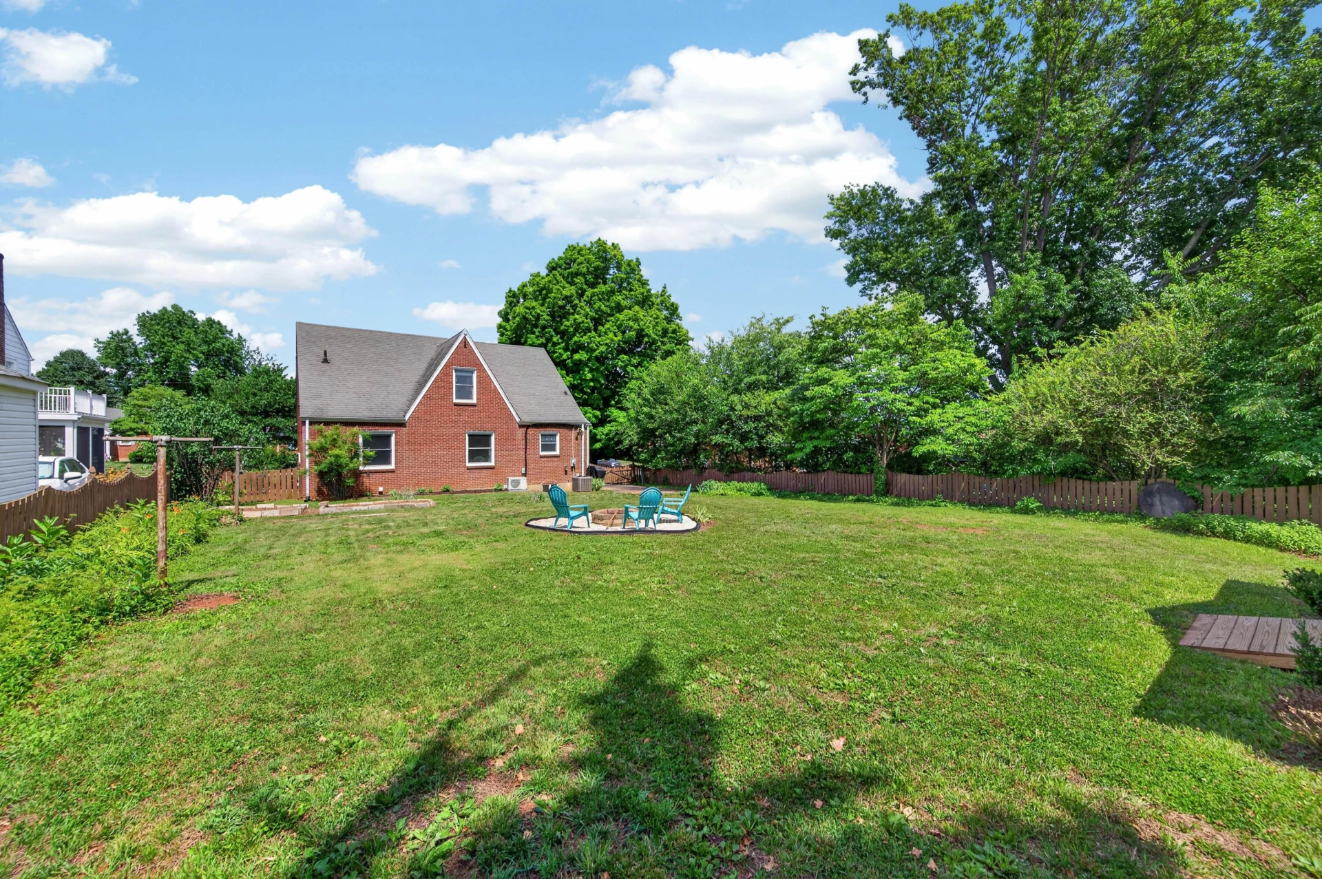 5214 Woodbury ST NW - Photo 11