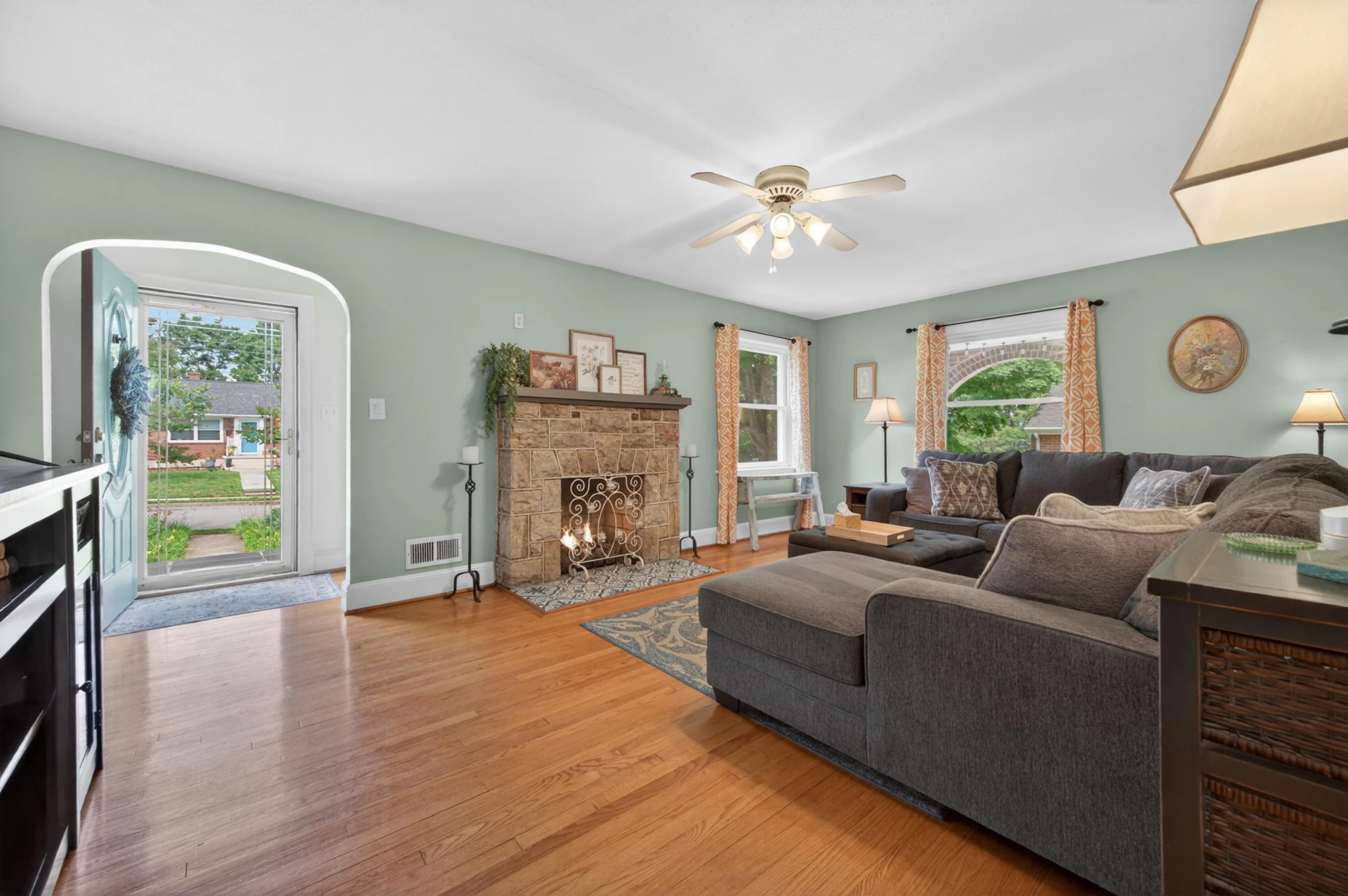 5214 Woodbury ST NW - Photo 19