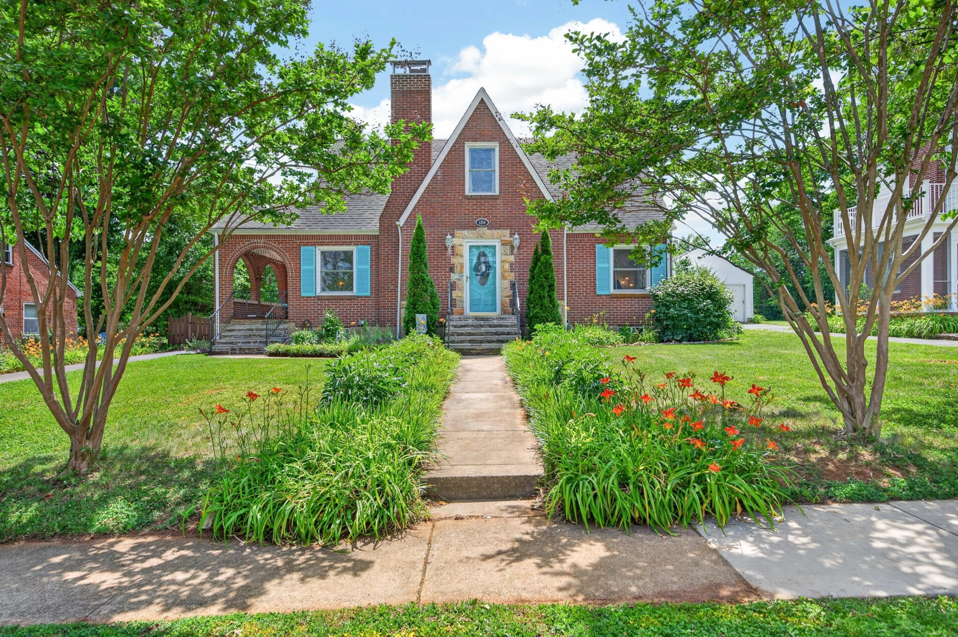 5214 Woodbury ST NW - Photo 2