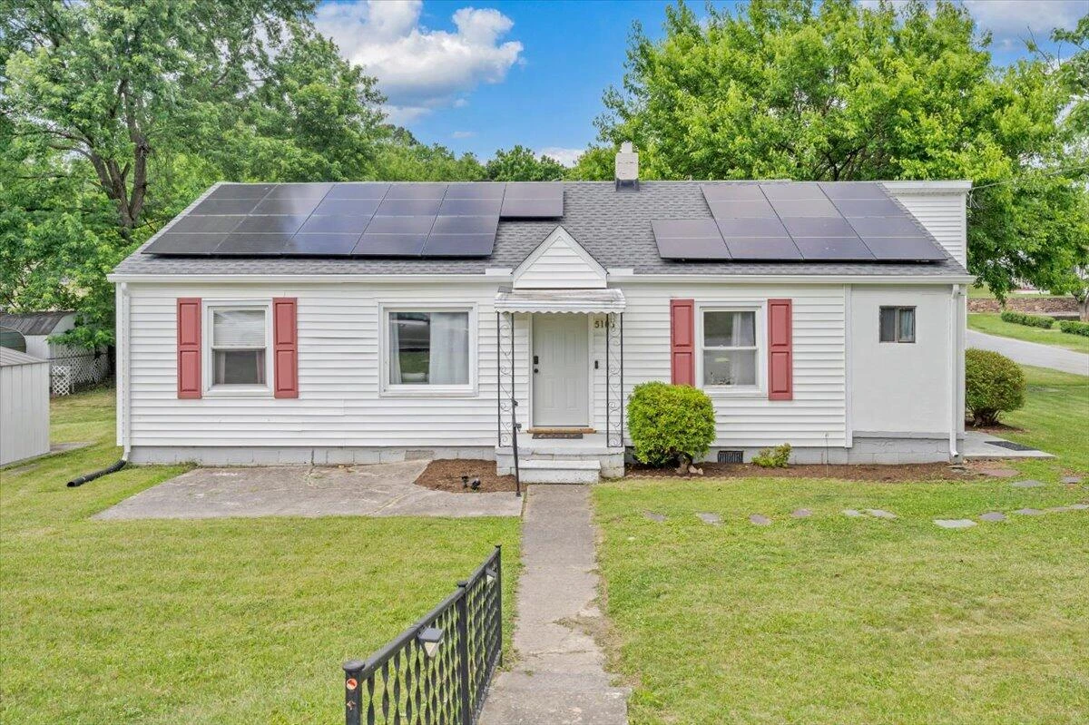 5103 Woodlawn RD NW