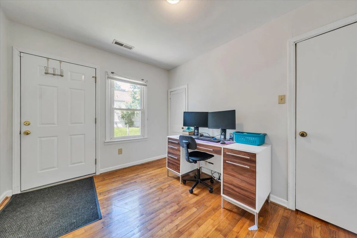 5103 Woodlawn RD NW - Photo 15