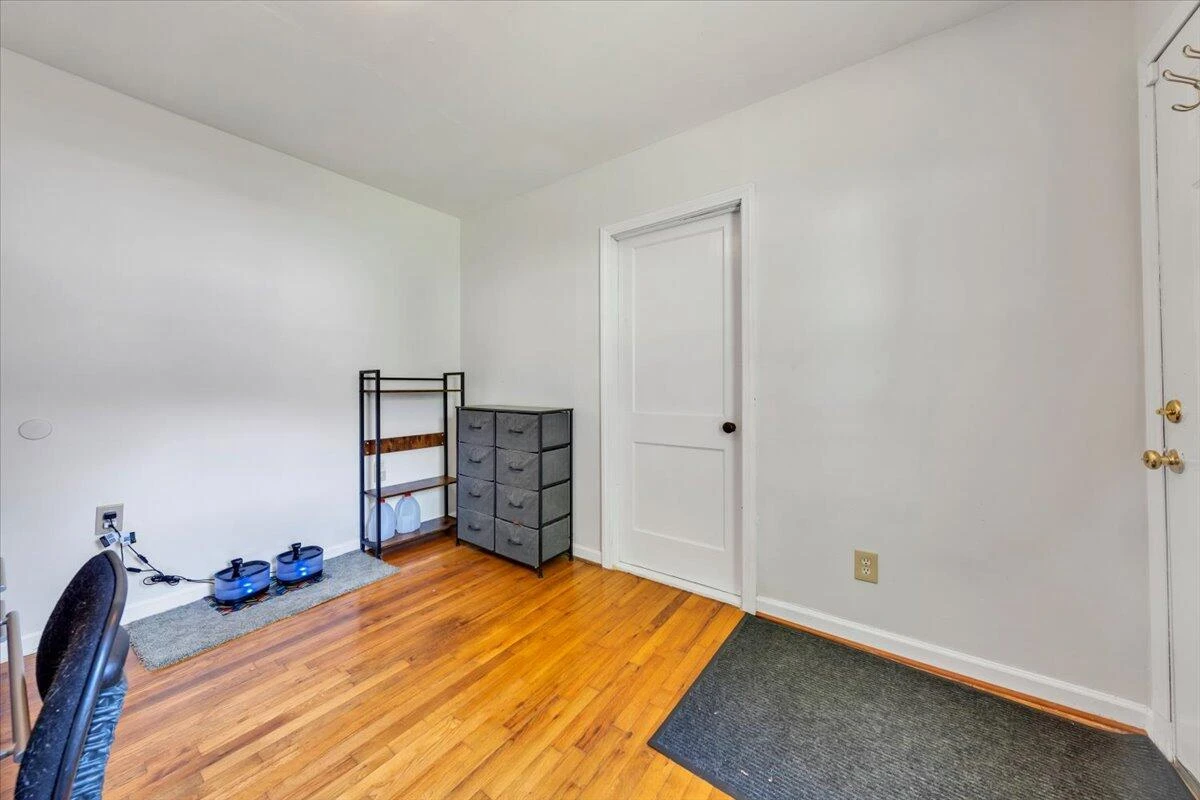 5103 Woodlawn RD NW - Photo 16
