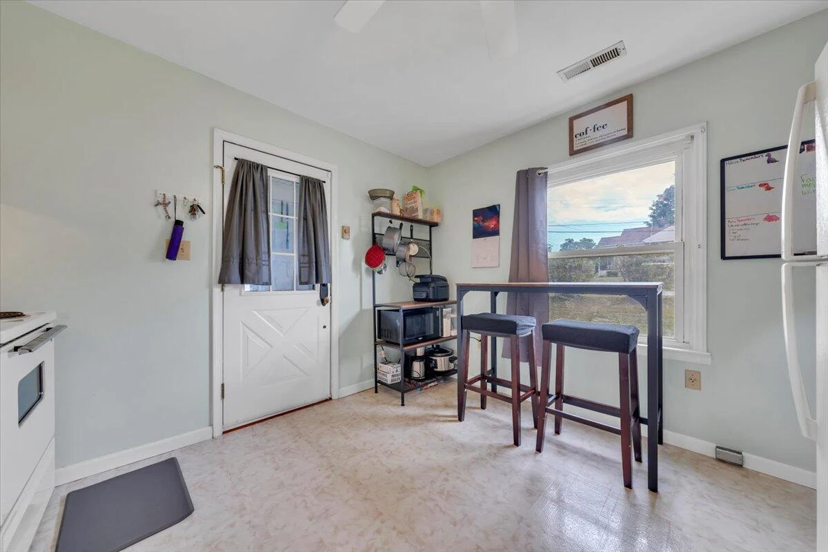 5103 Woodlawn RD NW - Photo 5