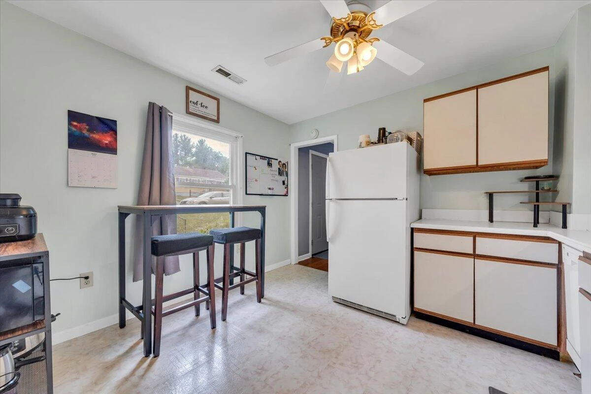 5103 Woodlawn RD NW - Photo 6