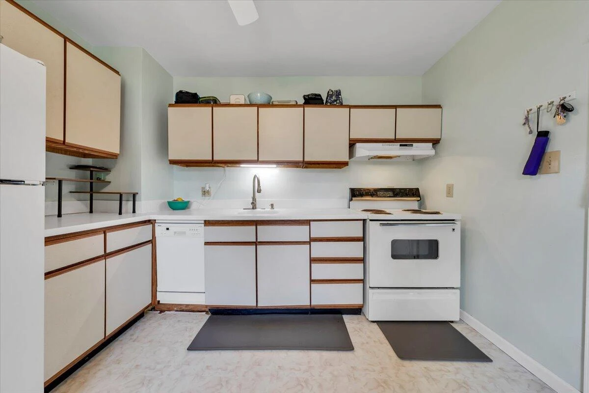 5103 Woodlawn RD NW - Photo 7