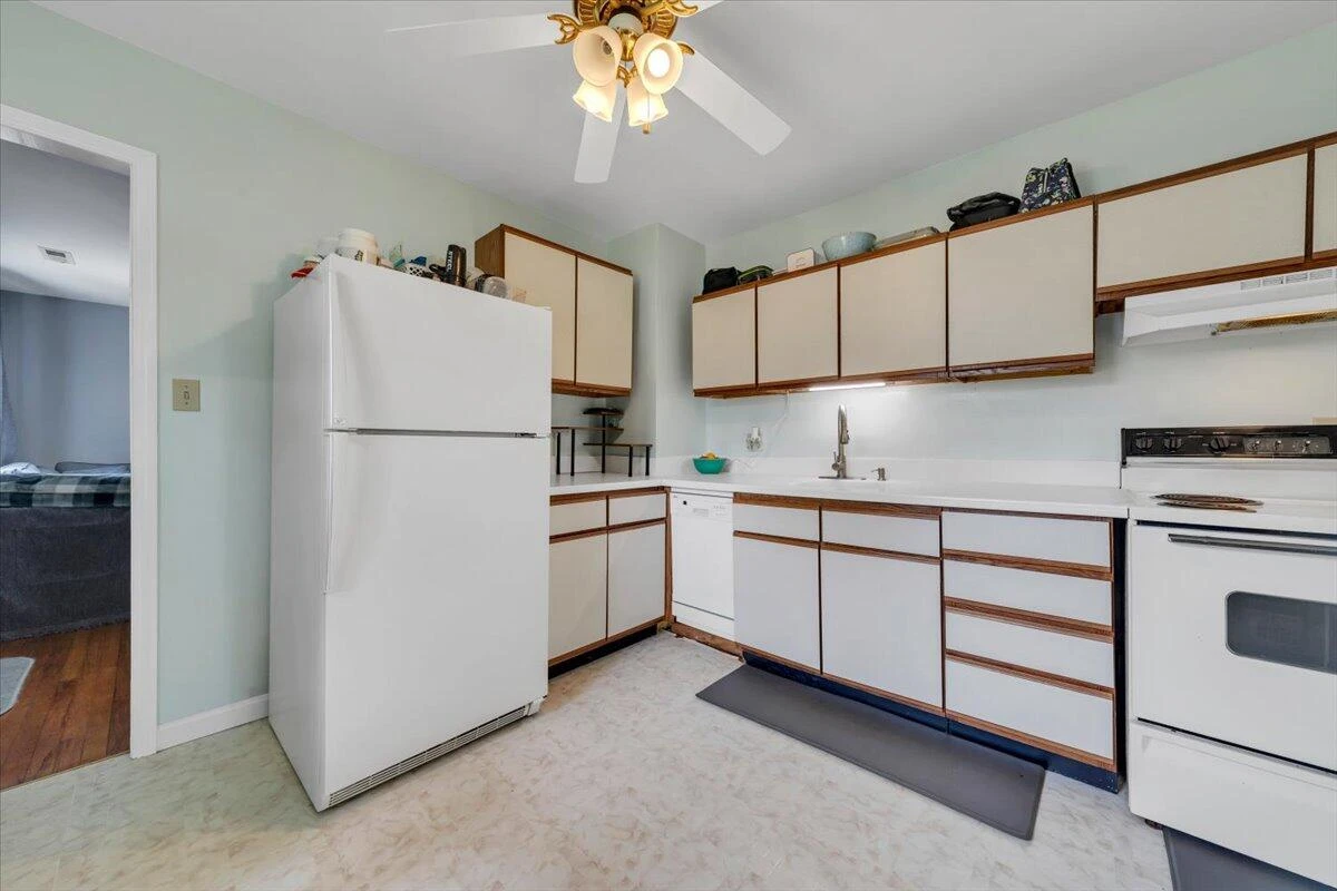 5103 Woodlawn RD NW - Photo 8