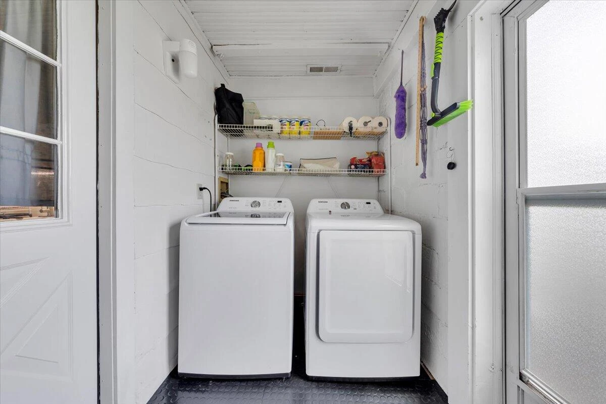 5103 Woodlawn RD NW - Photo 9