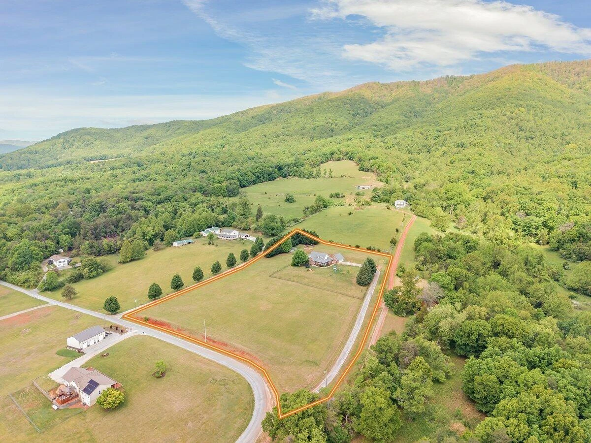218 Cahas LN - Photo 6
