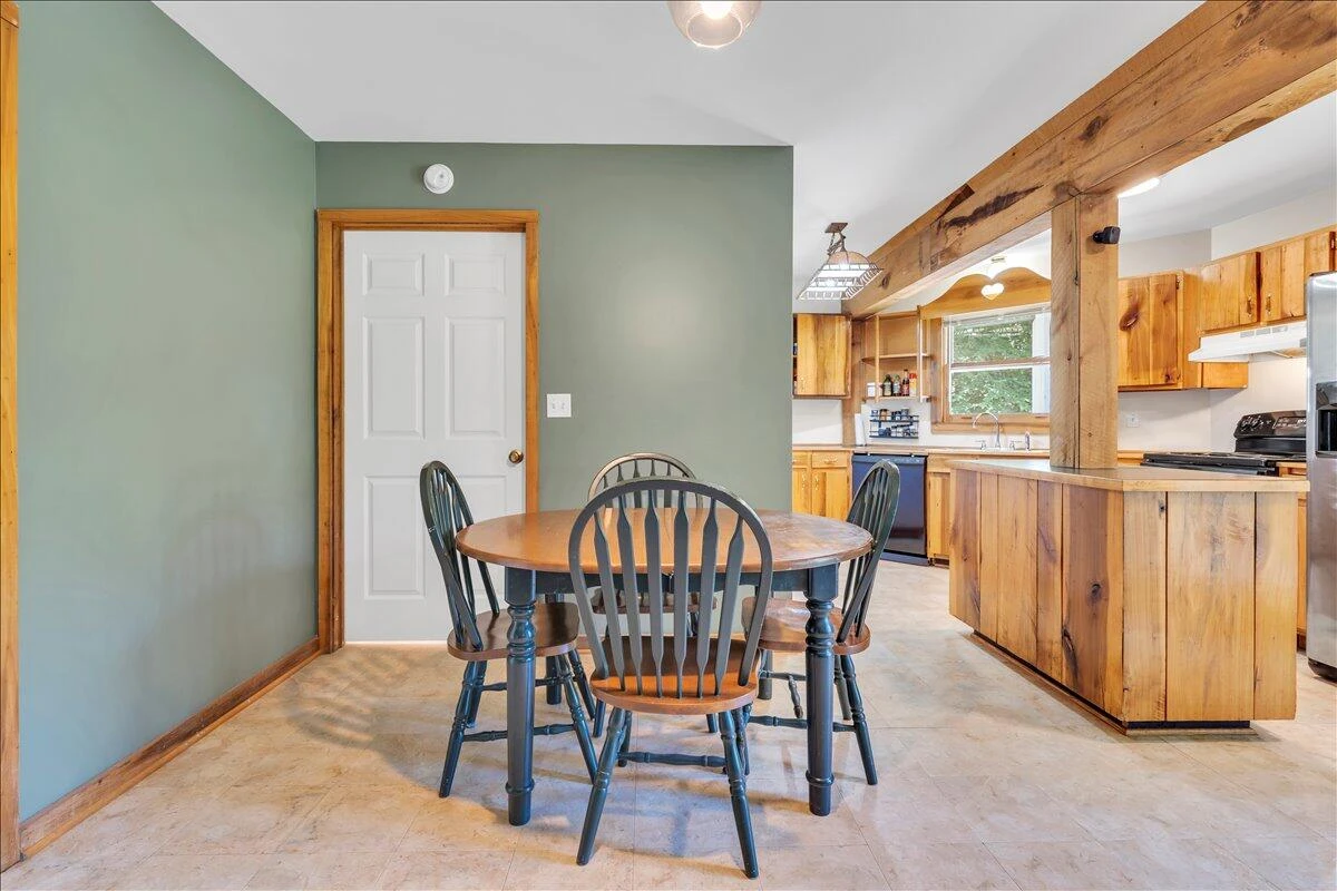 472 Wooded Acres DR - Photo 10