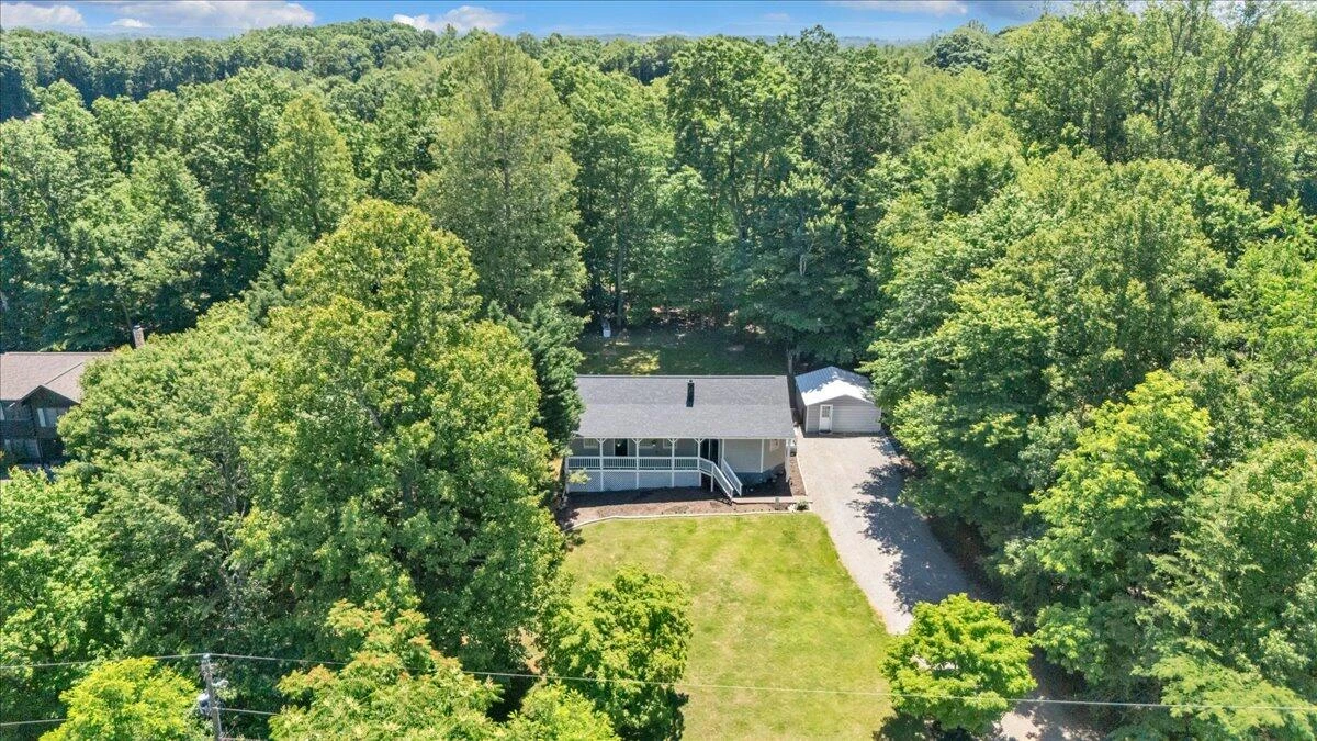 472 Wooded Acres DR - Photo 2