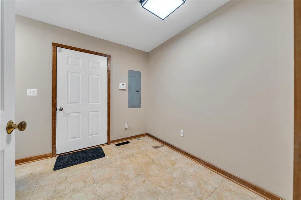 472 Wooded Acres DR - Photo 26