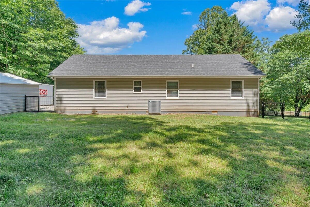 472 Wooded Acres DR - Photo 28