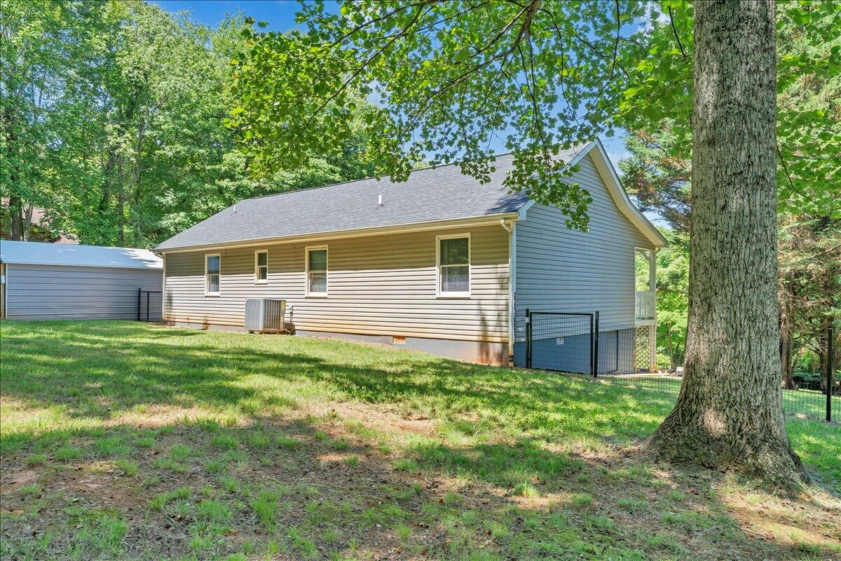 472 Wooded Acres DR - Photo 30