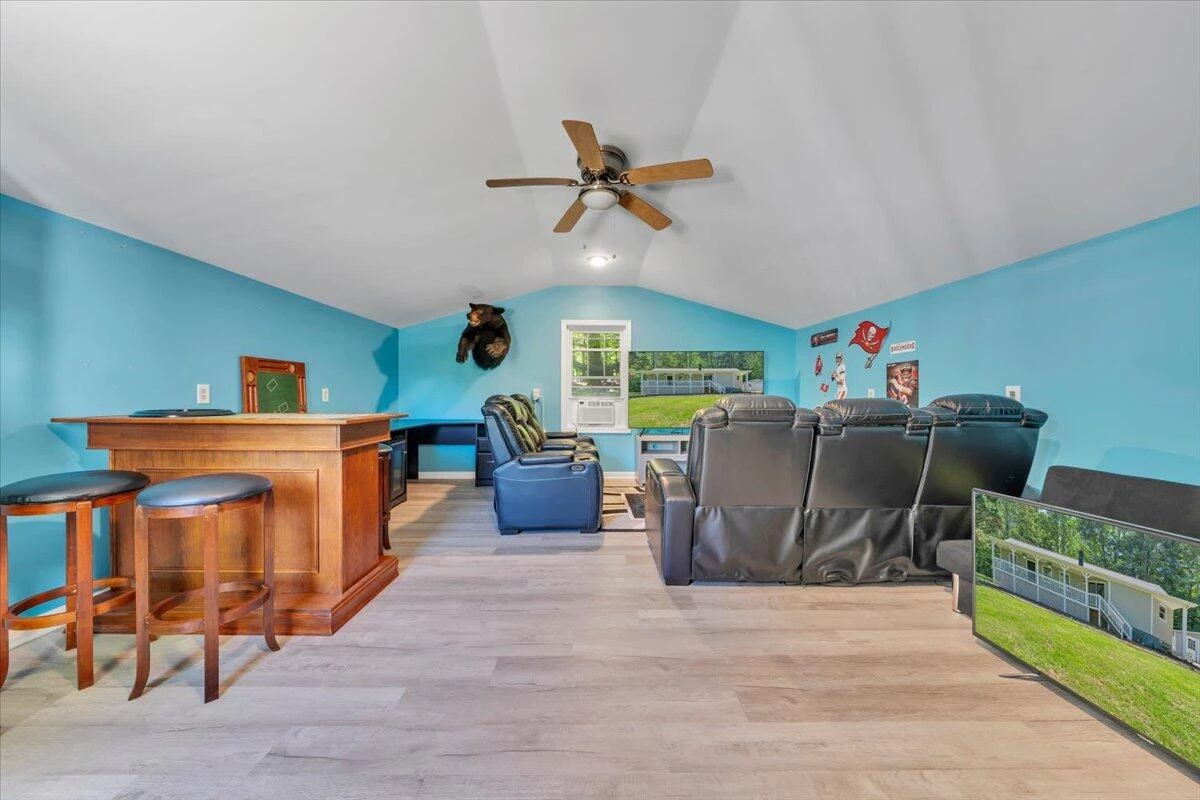 472 Wooded Acres DR - Photo 34