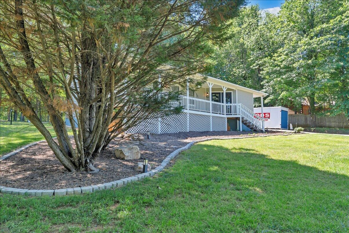 472 Wooded Acres DR - Photo 37