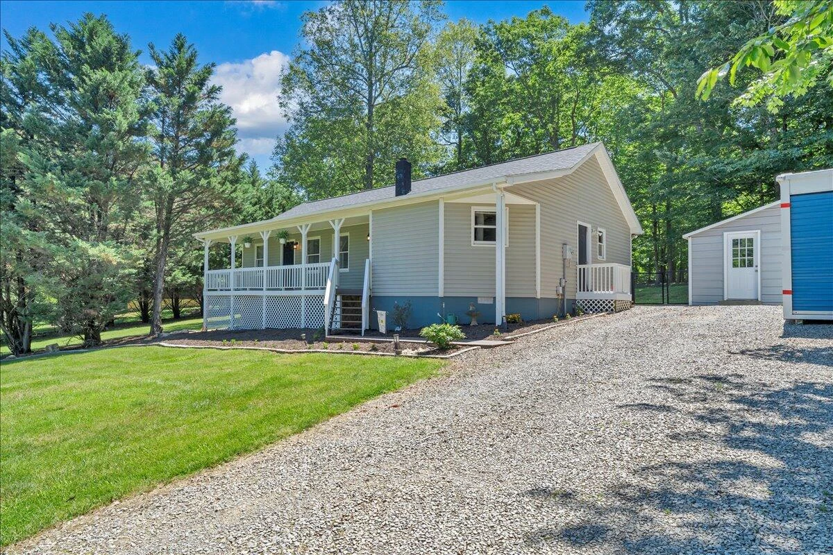 472 Wooded Acres DR - Photo 40