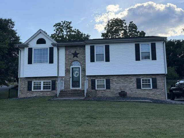 2111 Mill LN