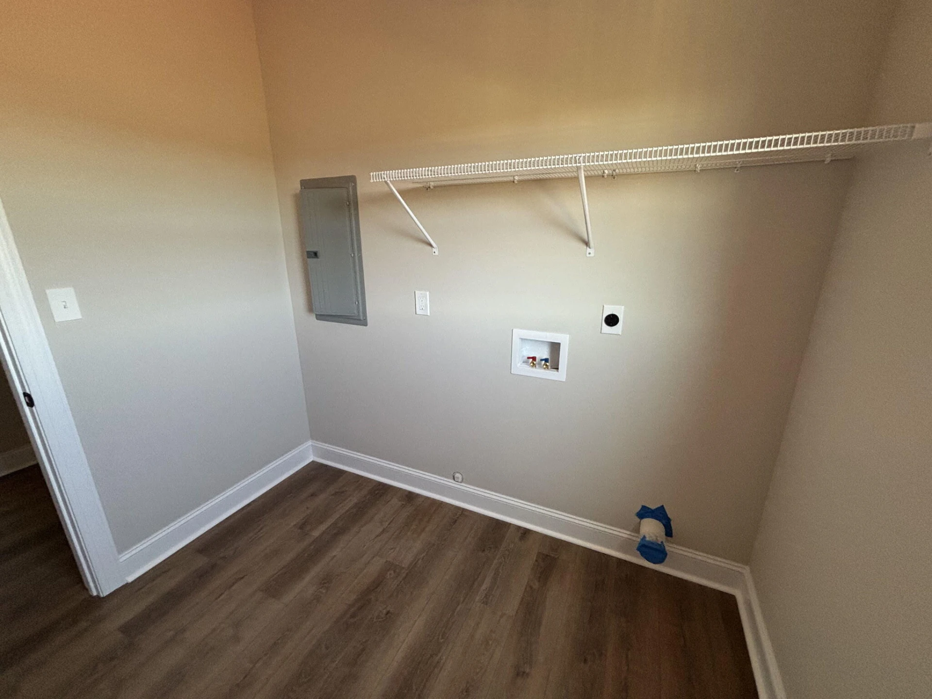 10384 Leesville RD - Photo 9