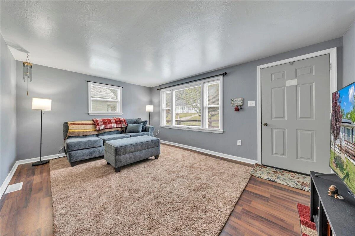 3648 Yellow Mountain RD SE - Photo 3