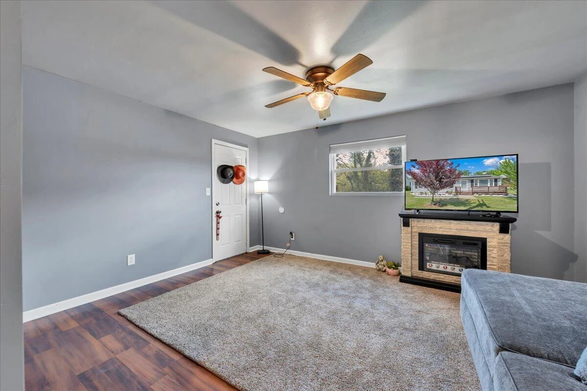 3648 Yellow Mountain RD SE - Photo 8