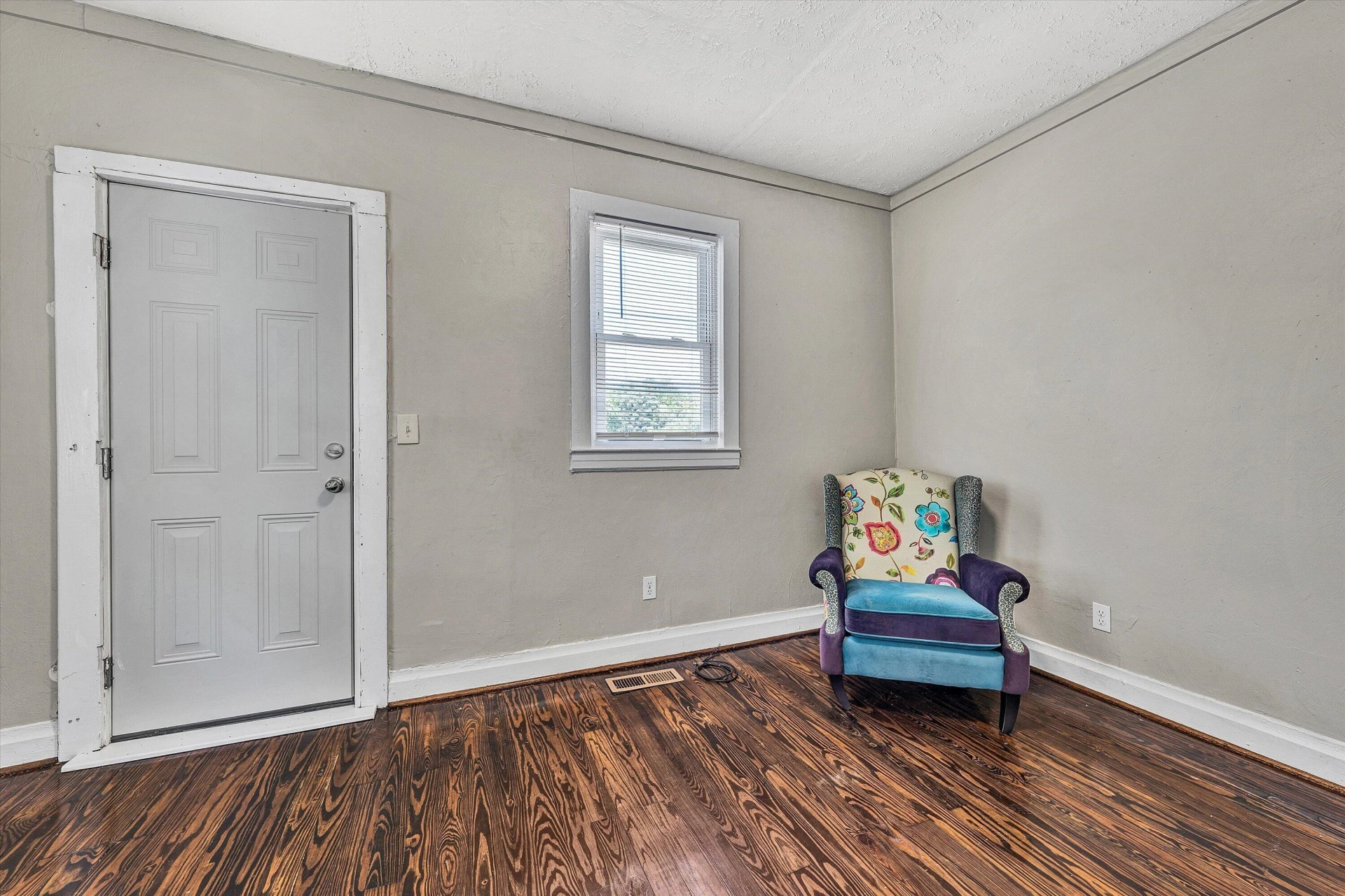 506 6Th ST NW - Photo 9