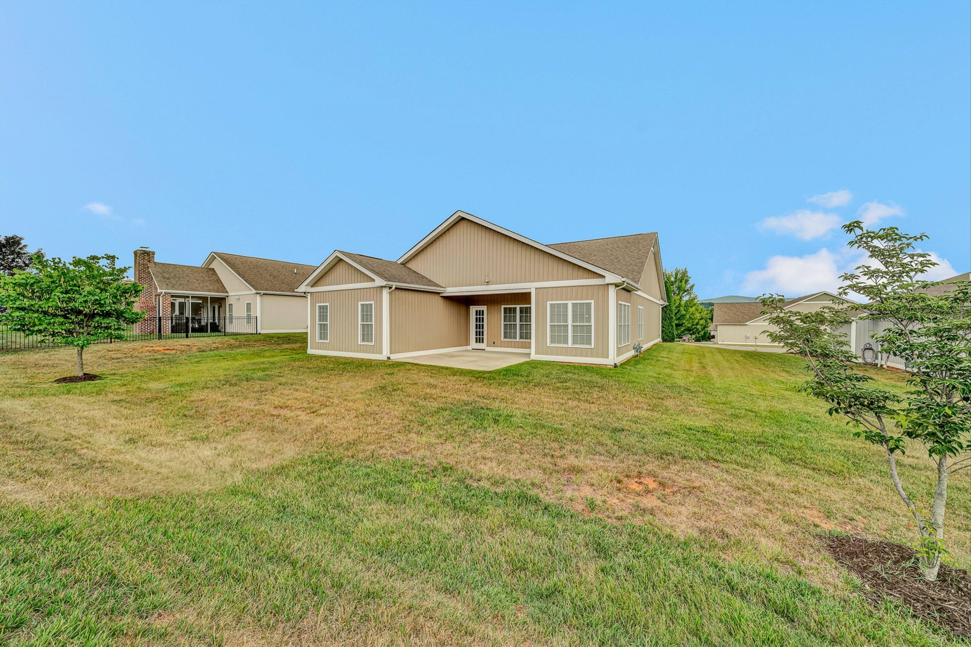 254 Altamira DR - Photo 30