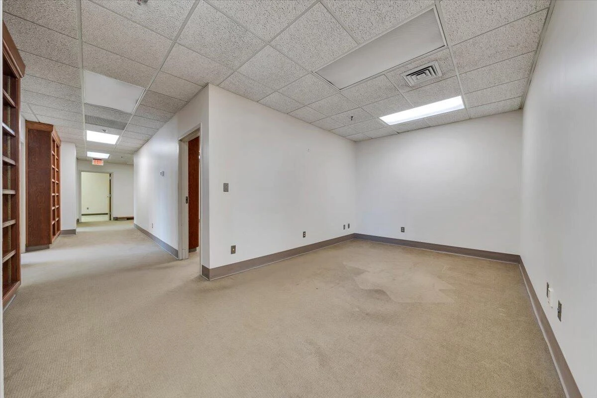 204 S Jefferson ST ## 2 - Photo 16