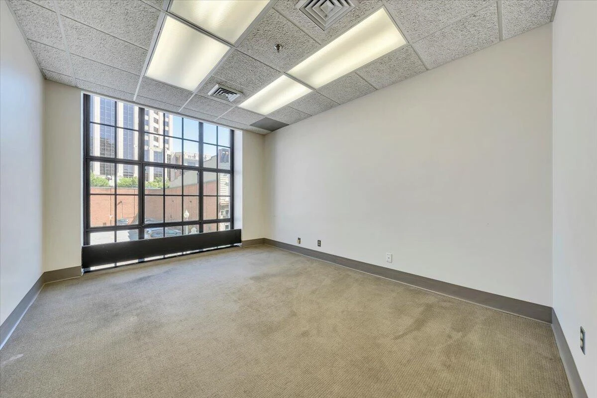 204 S Jefferson ST ## 2 - Photo 28