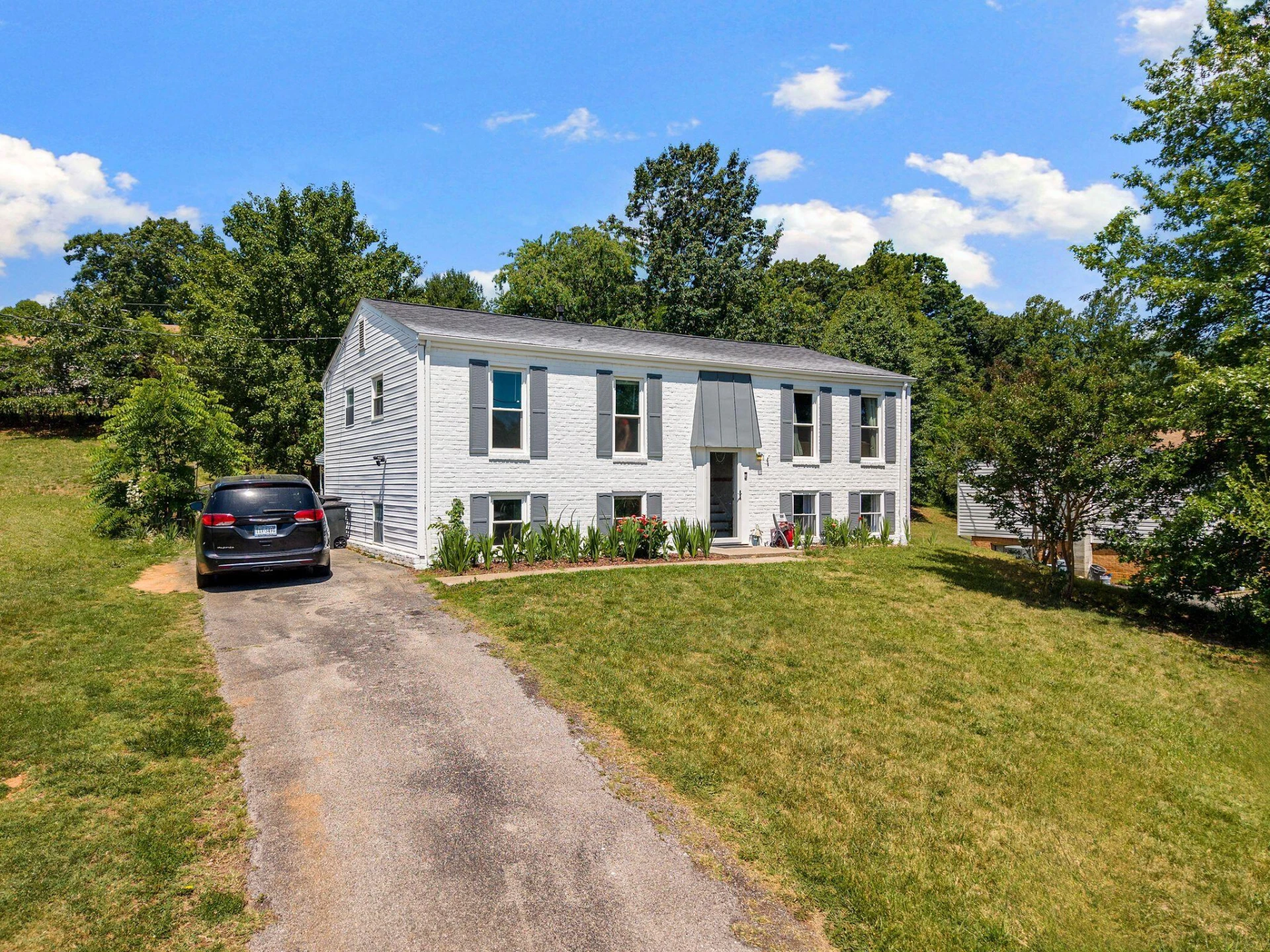 2862 Silver Leaf DR - Photo 2