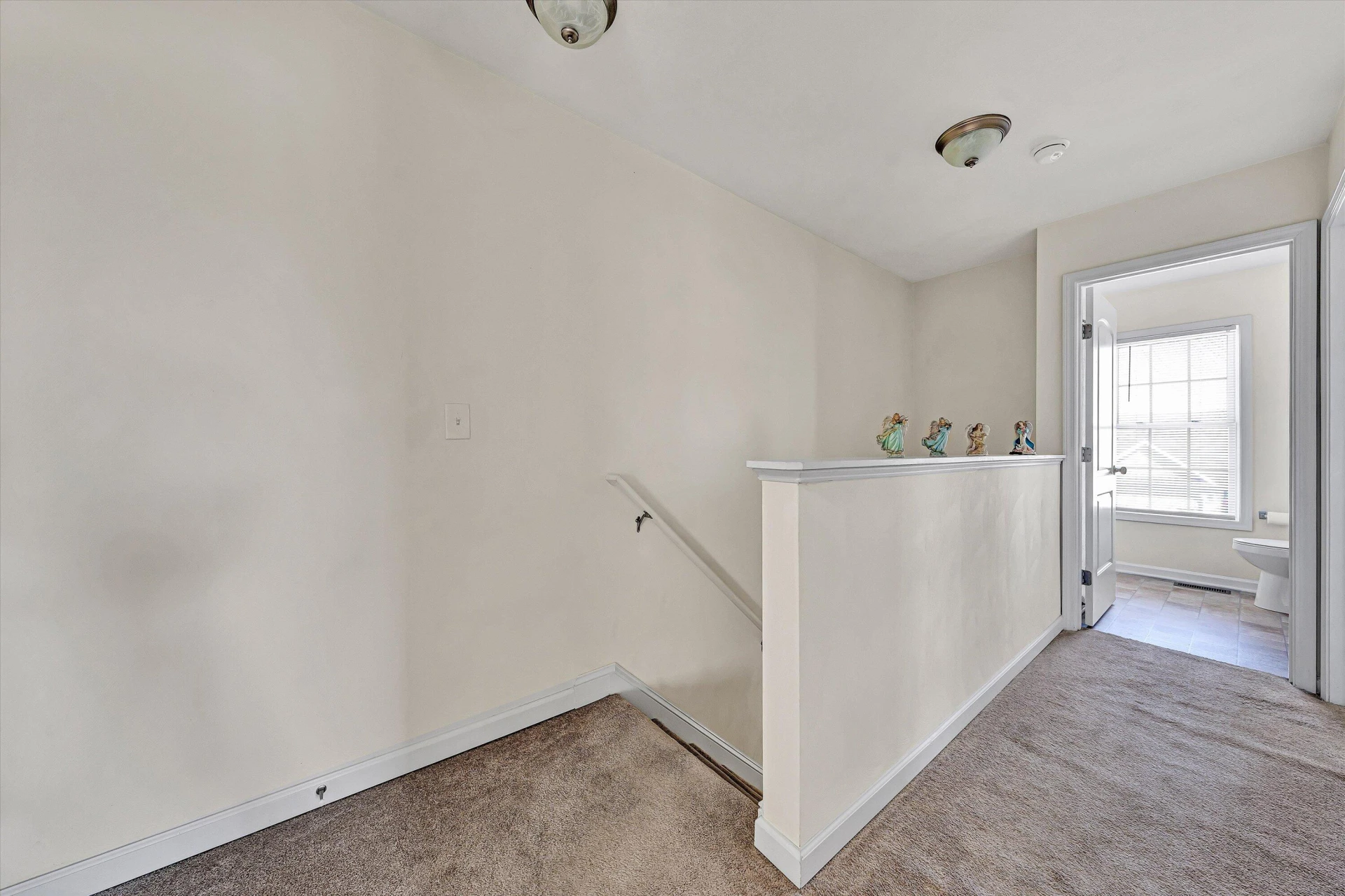 6802 Village Green DR - Photo 12
