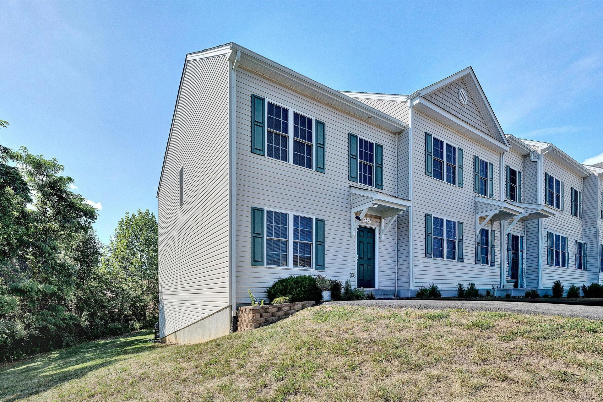 6802 Village Green DR - Photo 2