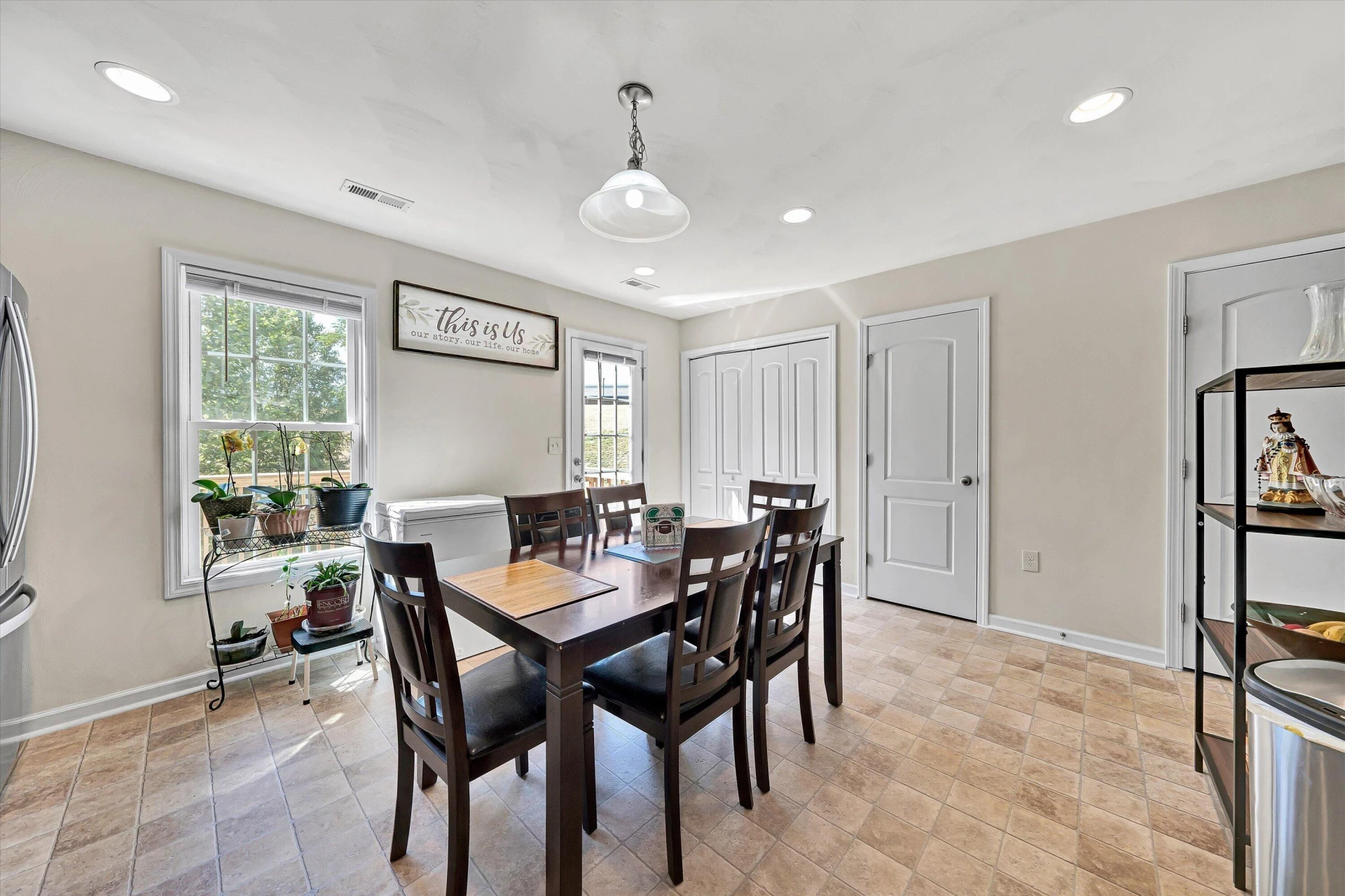 6802 Village Green DR - Photo 6