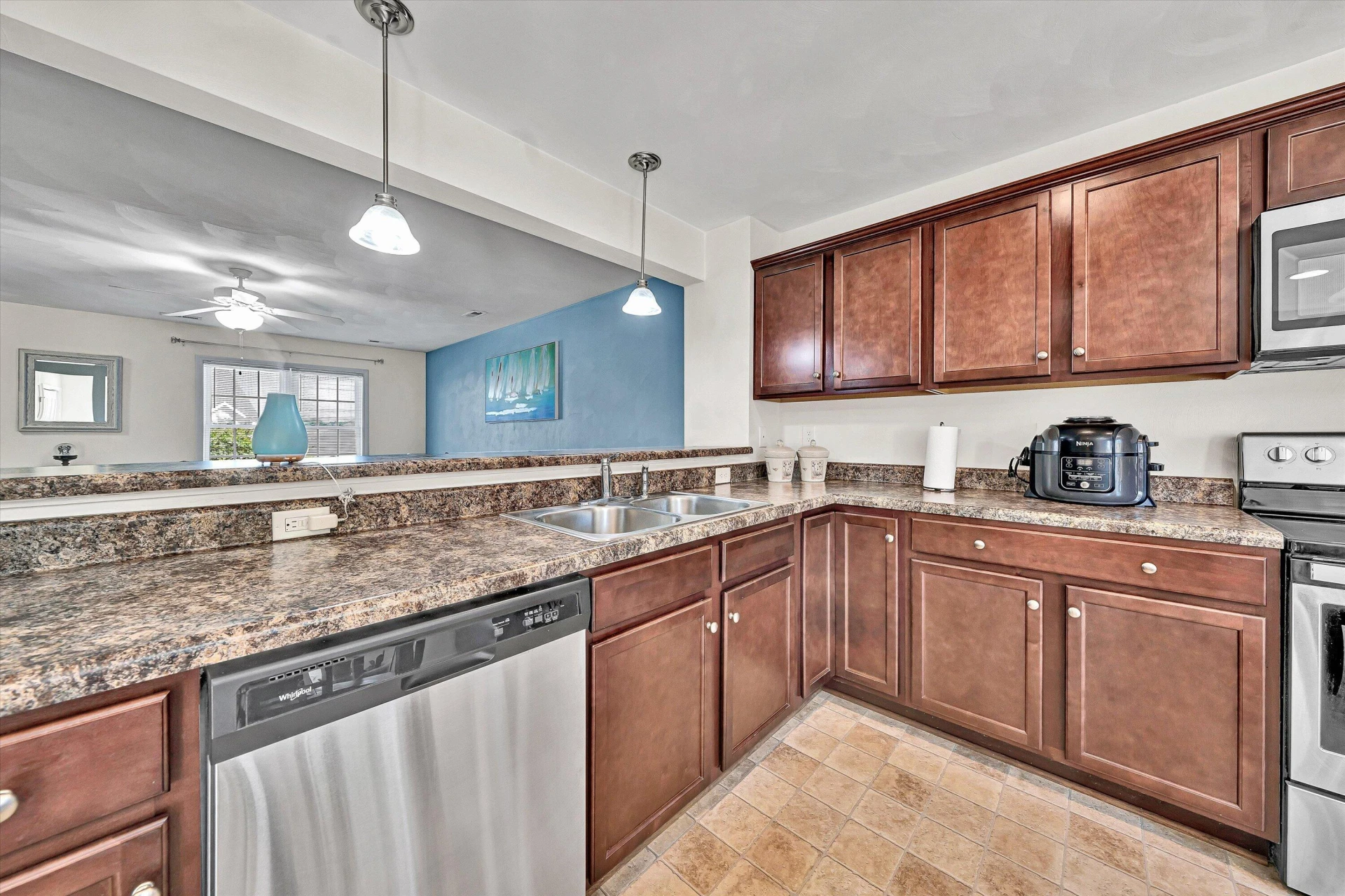 6802 Village Green DR - Photo 8