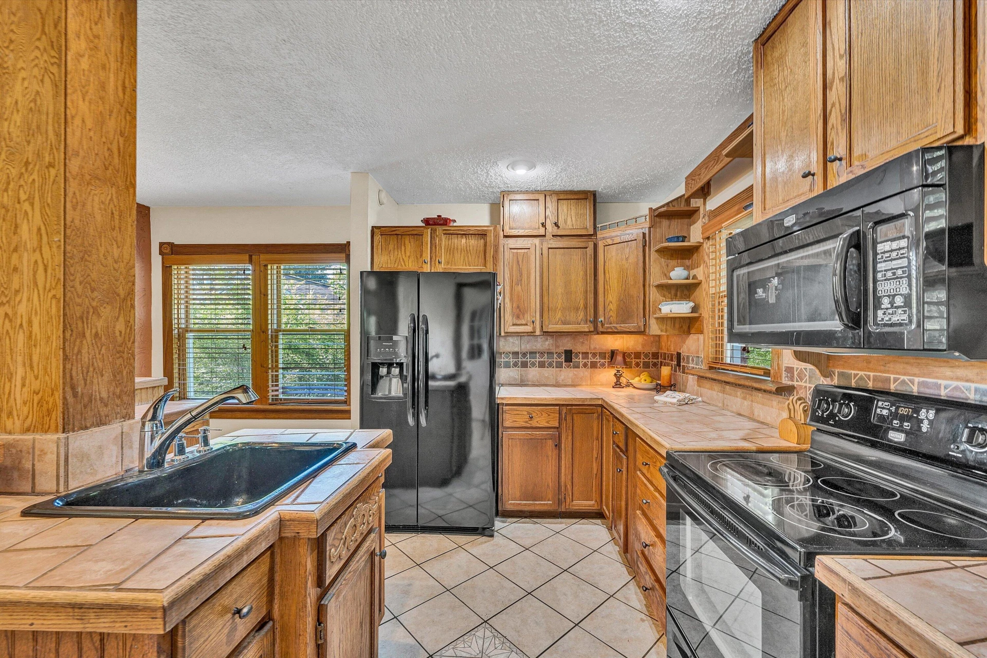 1901 Main ST SW - Photo 20