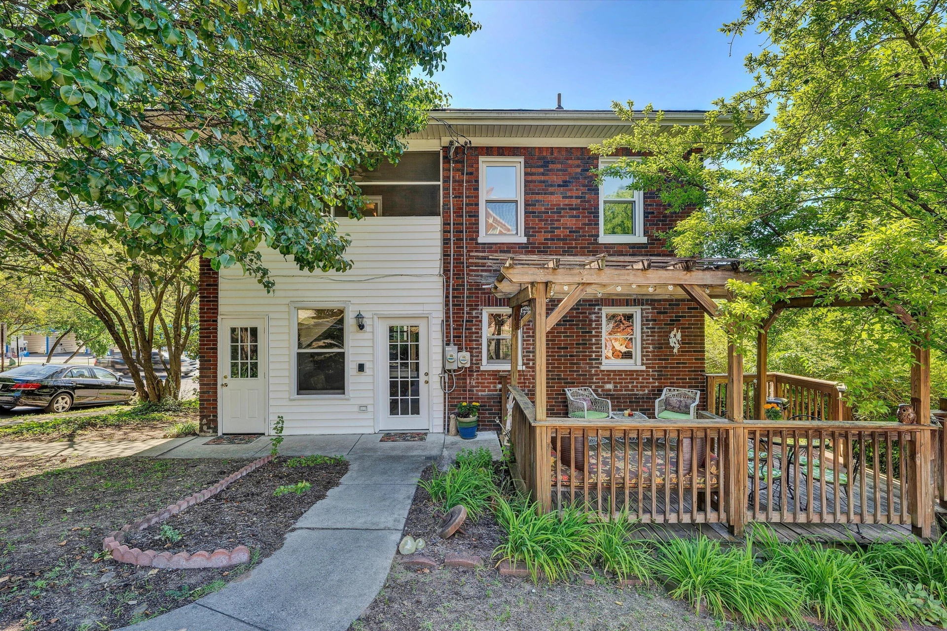 1901 Main ST SW - Photo 4