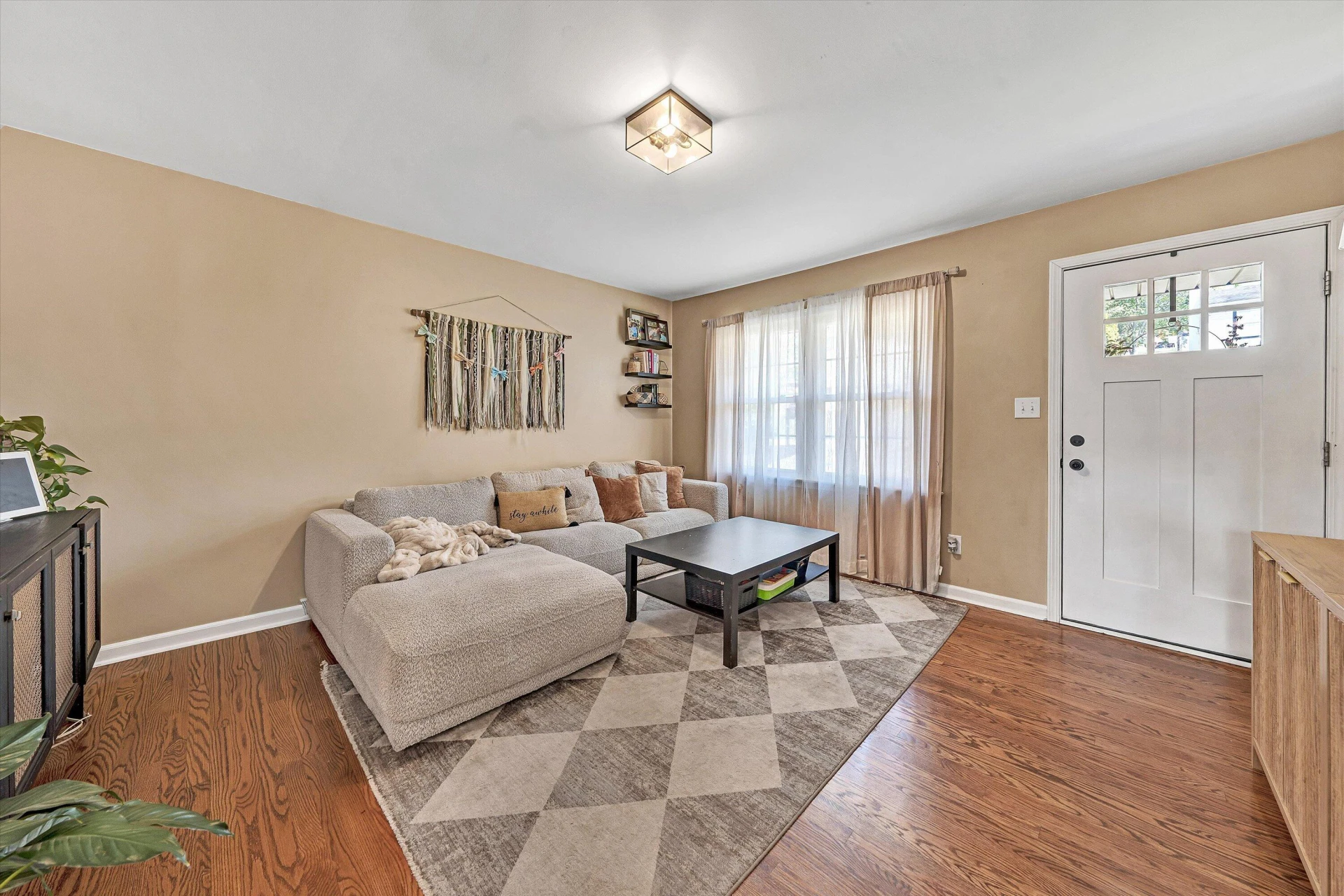 435 McGeorge DR - Photo 4