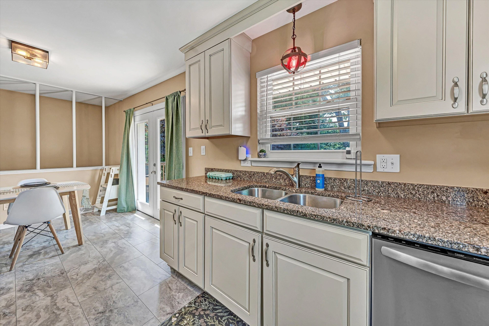 435 McGeorge DR - Photo 9