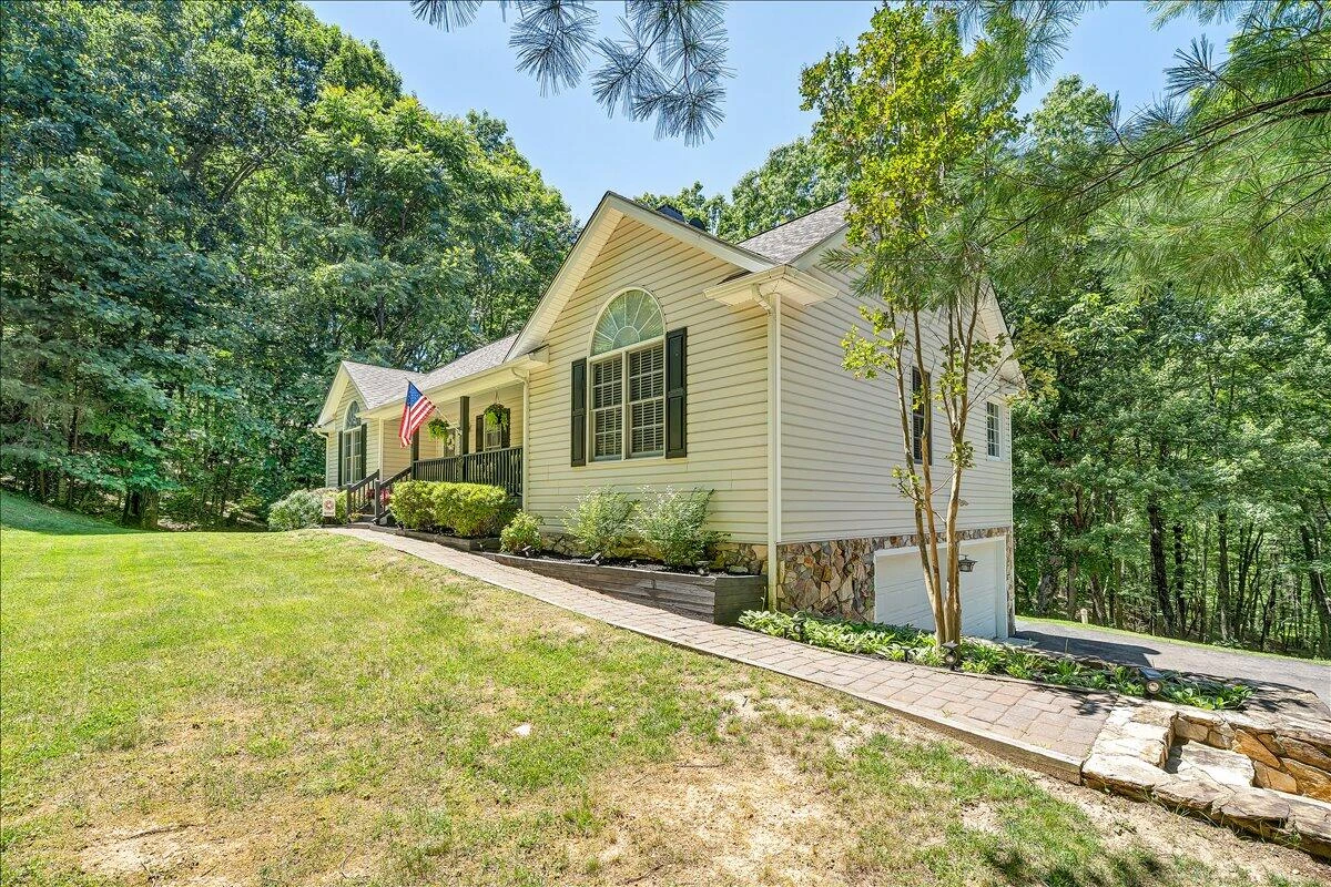 375 Silver Shadow RD - Photo 2