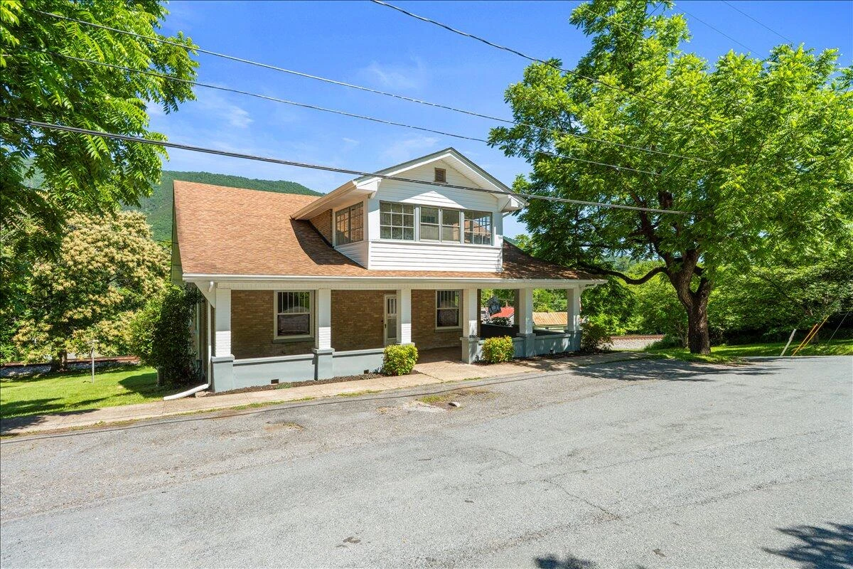 535 Boyd ST - Photo 2