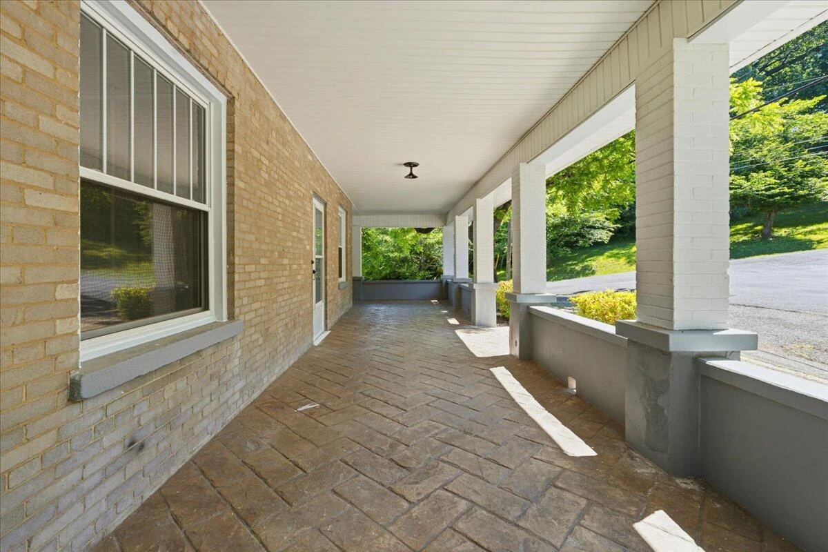 535 Boyd ST - Photo 24