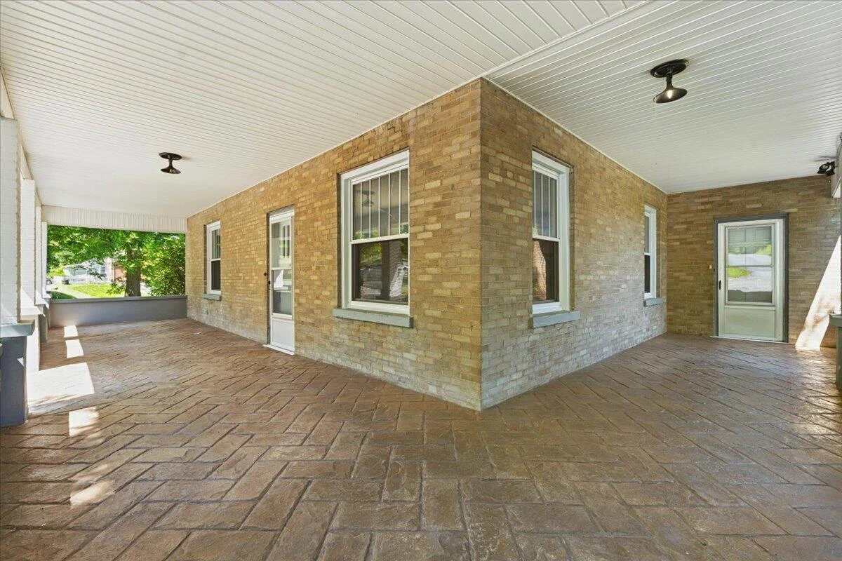 535 Boyd ST - Photo 25