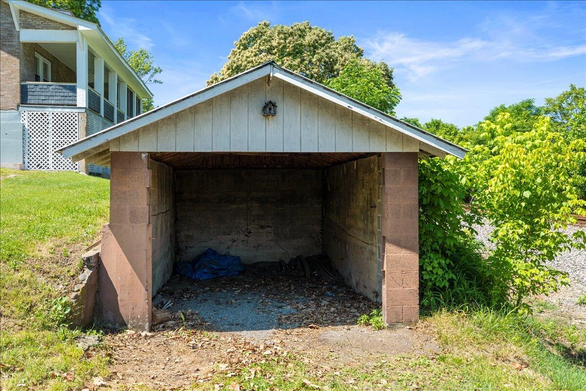 535 Boyd ST - Photo 27