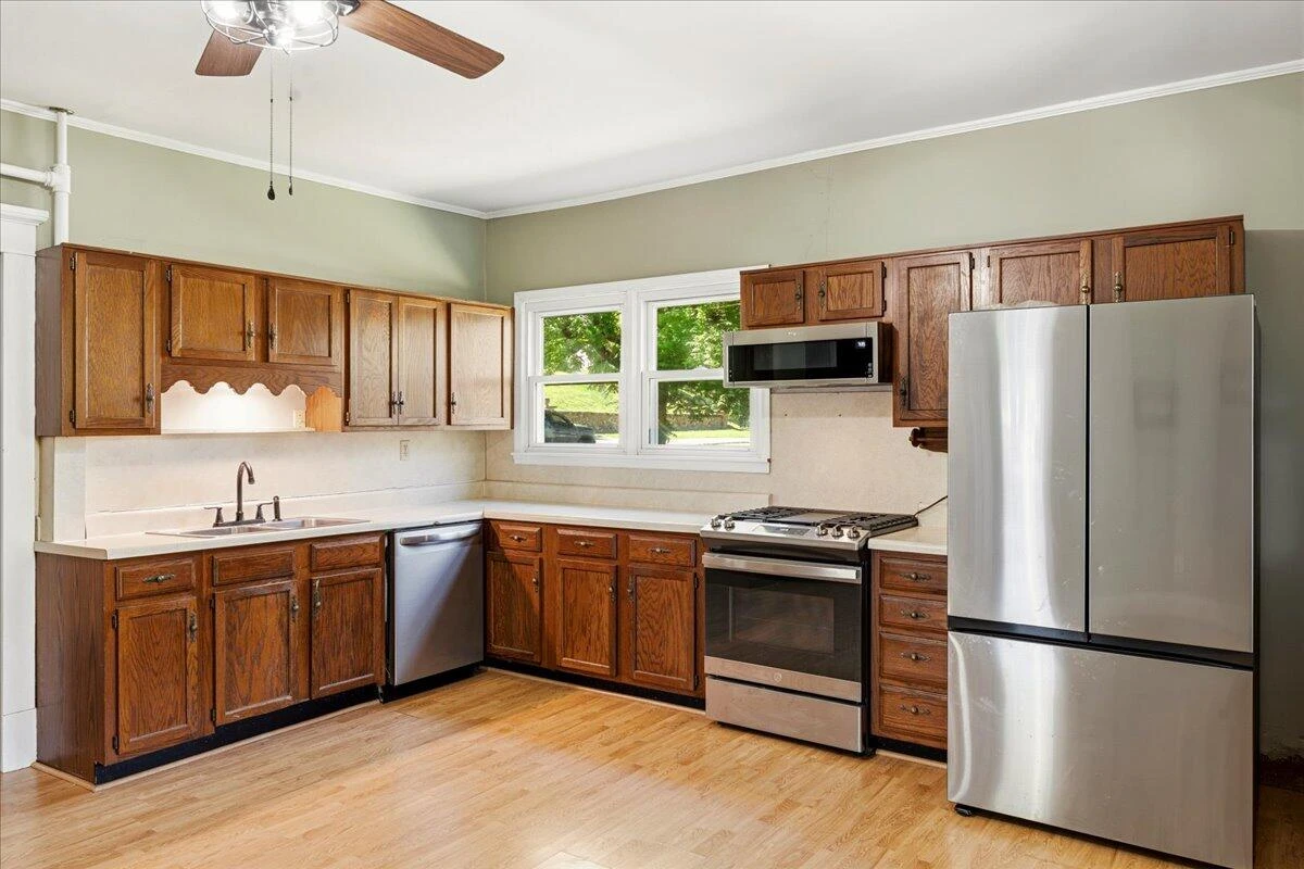 535 Boyd ST - Photo 9