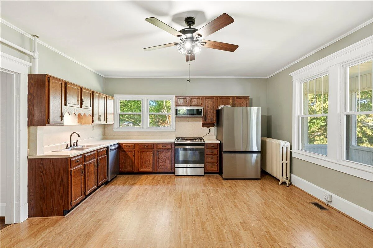 535 Boyd ST - Photo 10