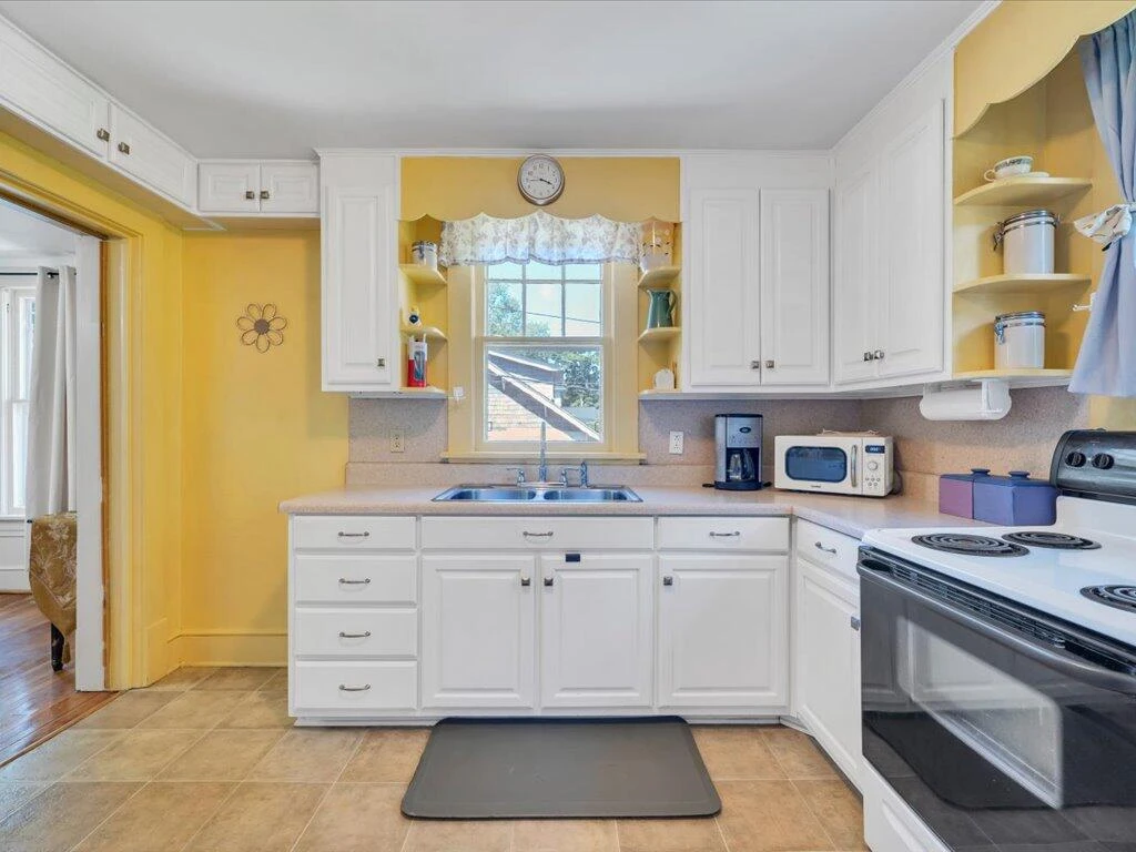 607 Watt ST - Photo 14