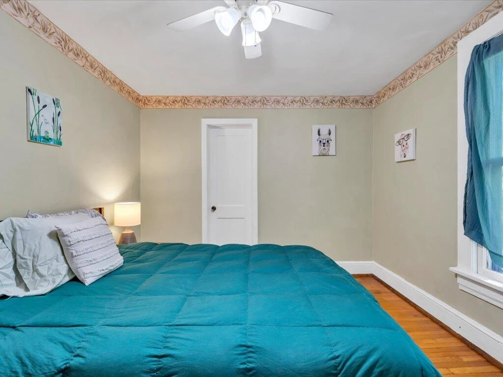 607 Watt ST - Photo 16