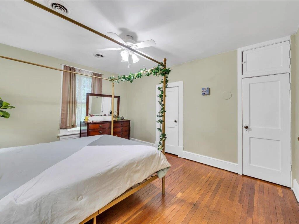607 Watt ST - Photo 21